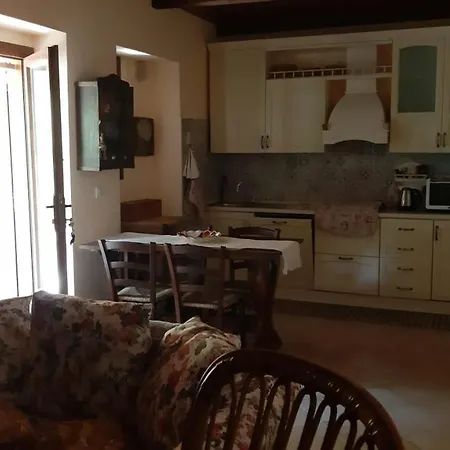 Apartment La Casa Di Linda Rocca di Botte