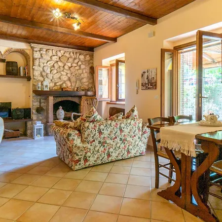 Apartment La Casa Di Linda Rocca di Botte