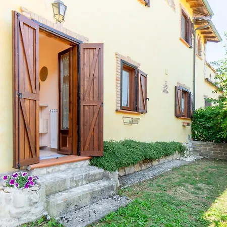 La Casa Di Linda Apartment *